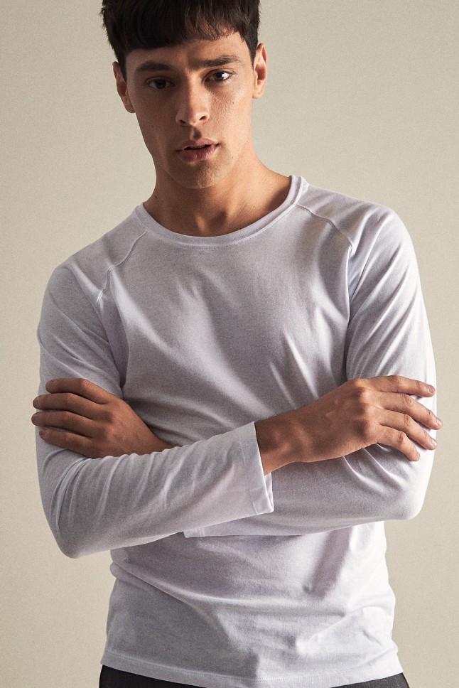 Remera Aston