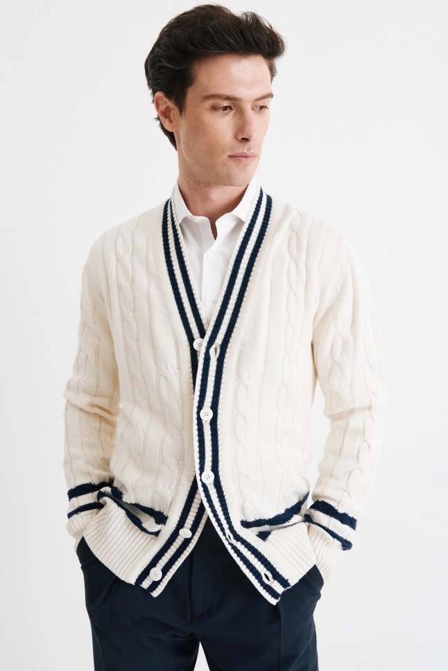 Cardigan Ochos Cricket